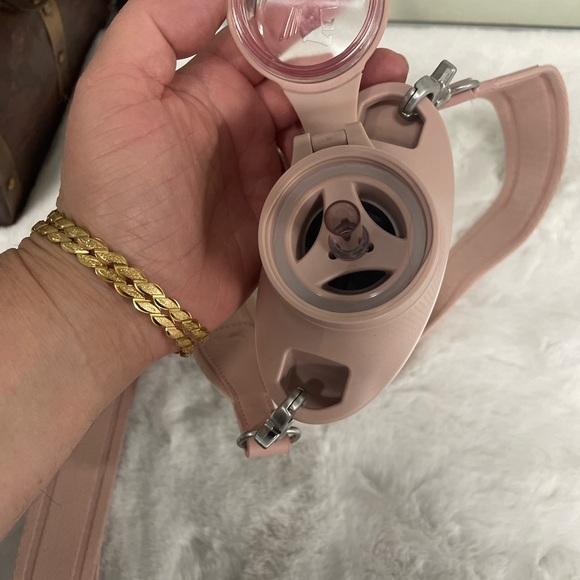 Stanley Pink and Cream Water Bottle - Picture 3 of 11